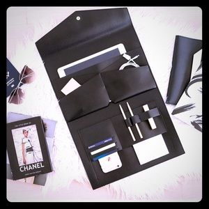 Glass Ladder & Co Megan Portfolio Clutch